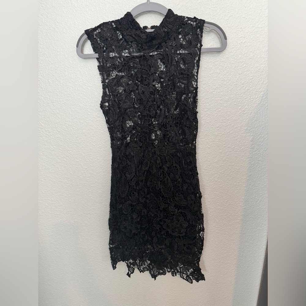 Black lace mini dresss